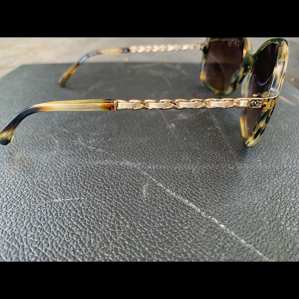 Chanel sunglasses - Picture 3 of 8